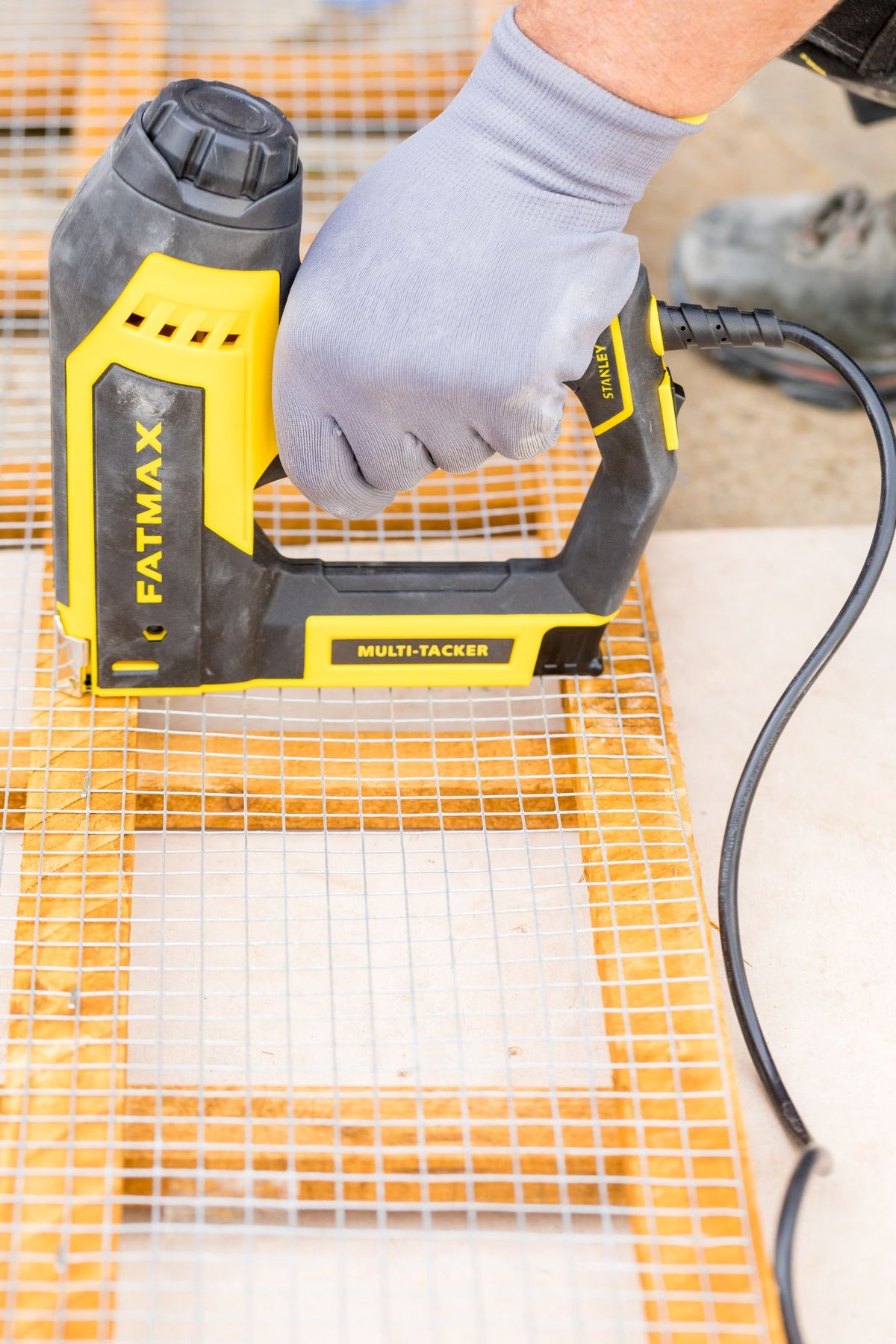Agrafador FATMAX® Elétrica - Agrafos 'G' / 'H' / Cables / Pregos 'J' '9' - STANLEY (FMHT6-75934) - vista 3