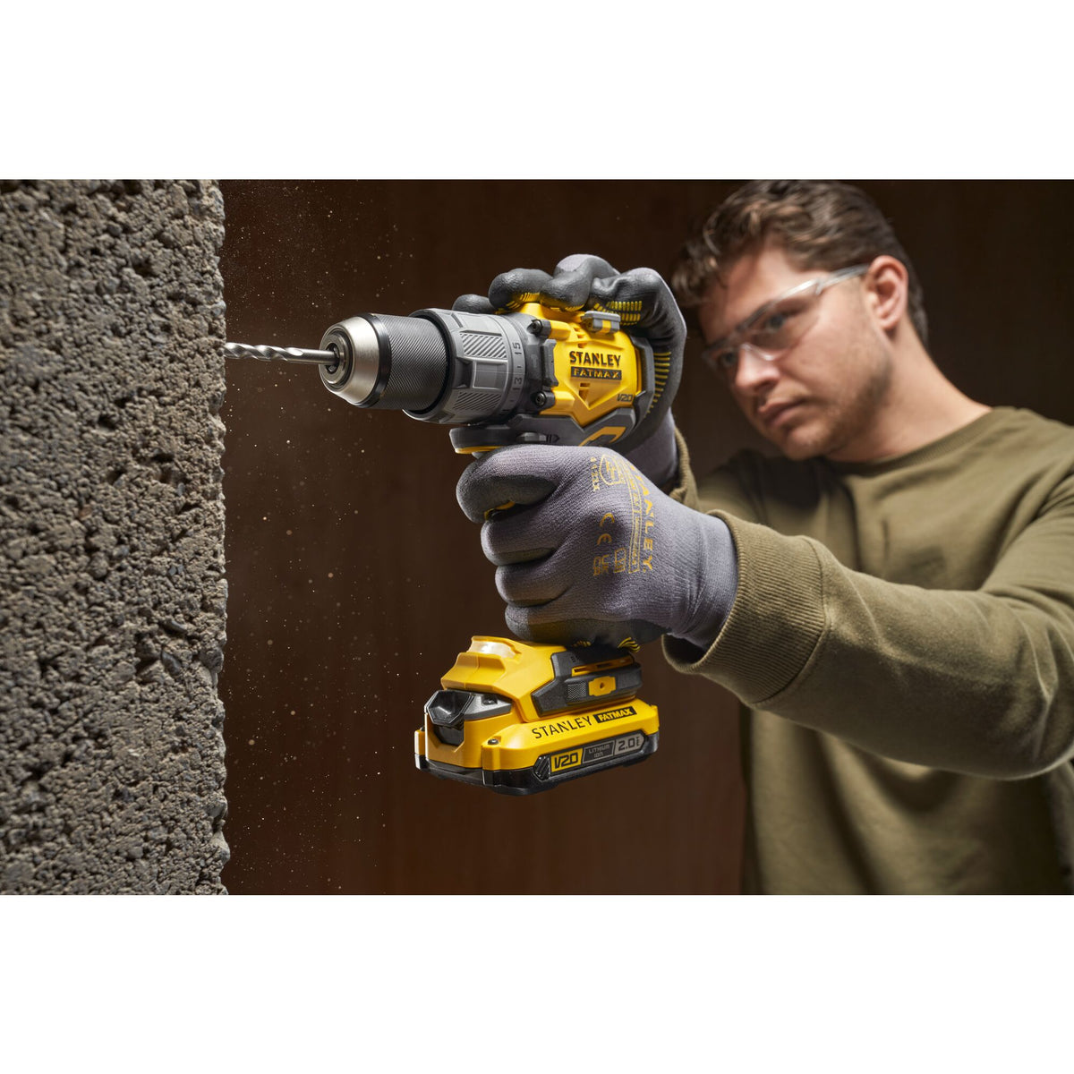 Berbequim com Percussão BRUSHLESS V20 Li-Ion 18V 80Nm, bucha metálica 13mm, 15 + 2 posições de torque, 2 velocidades 500/2.000 rpm, 34.000 ipm. Sem carregador/bateria. - STANLEY (SFMCD726B-XJ) - vista 4